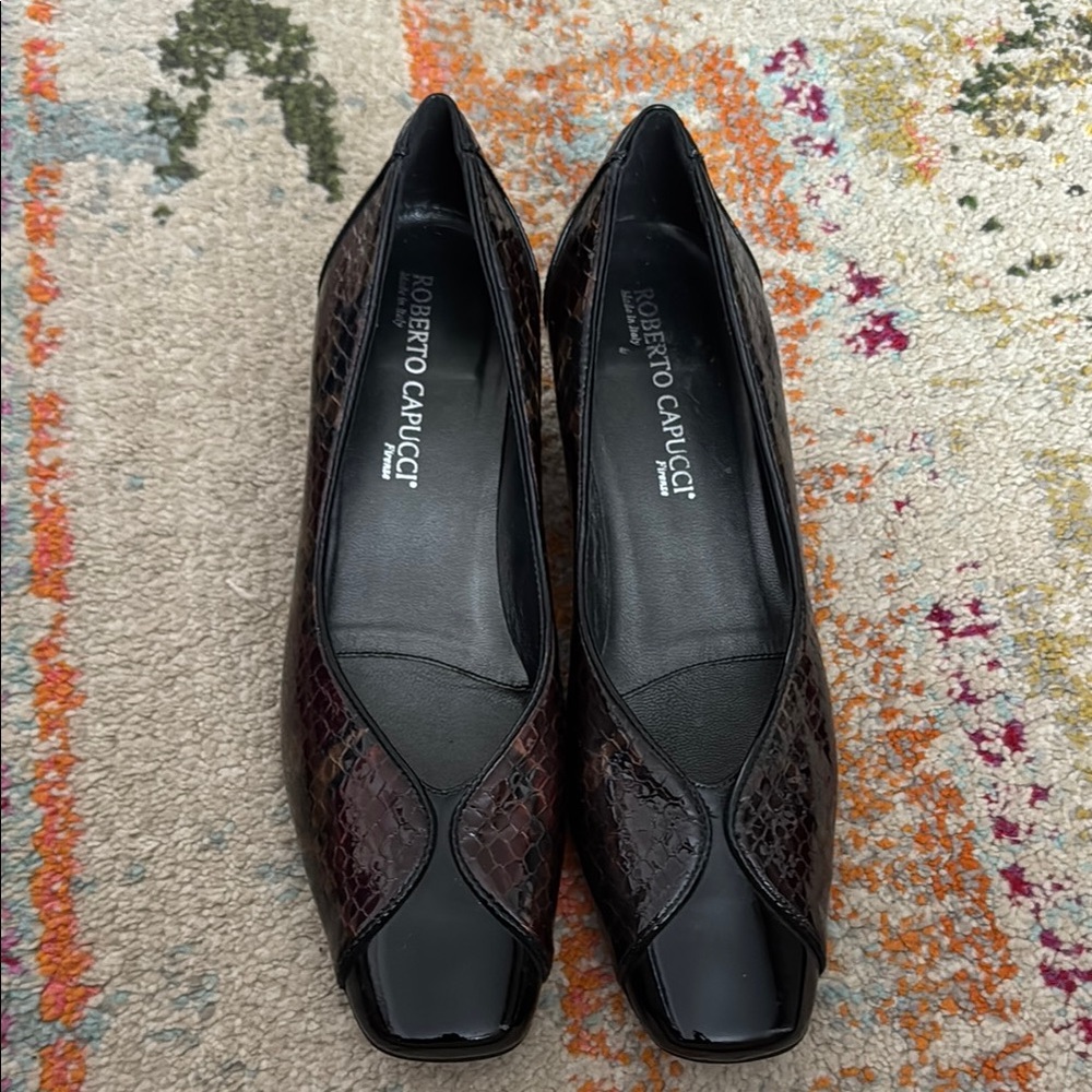 Sophisticated Black and Brown Leather Flats with Geometric Pattern